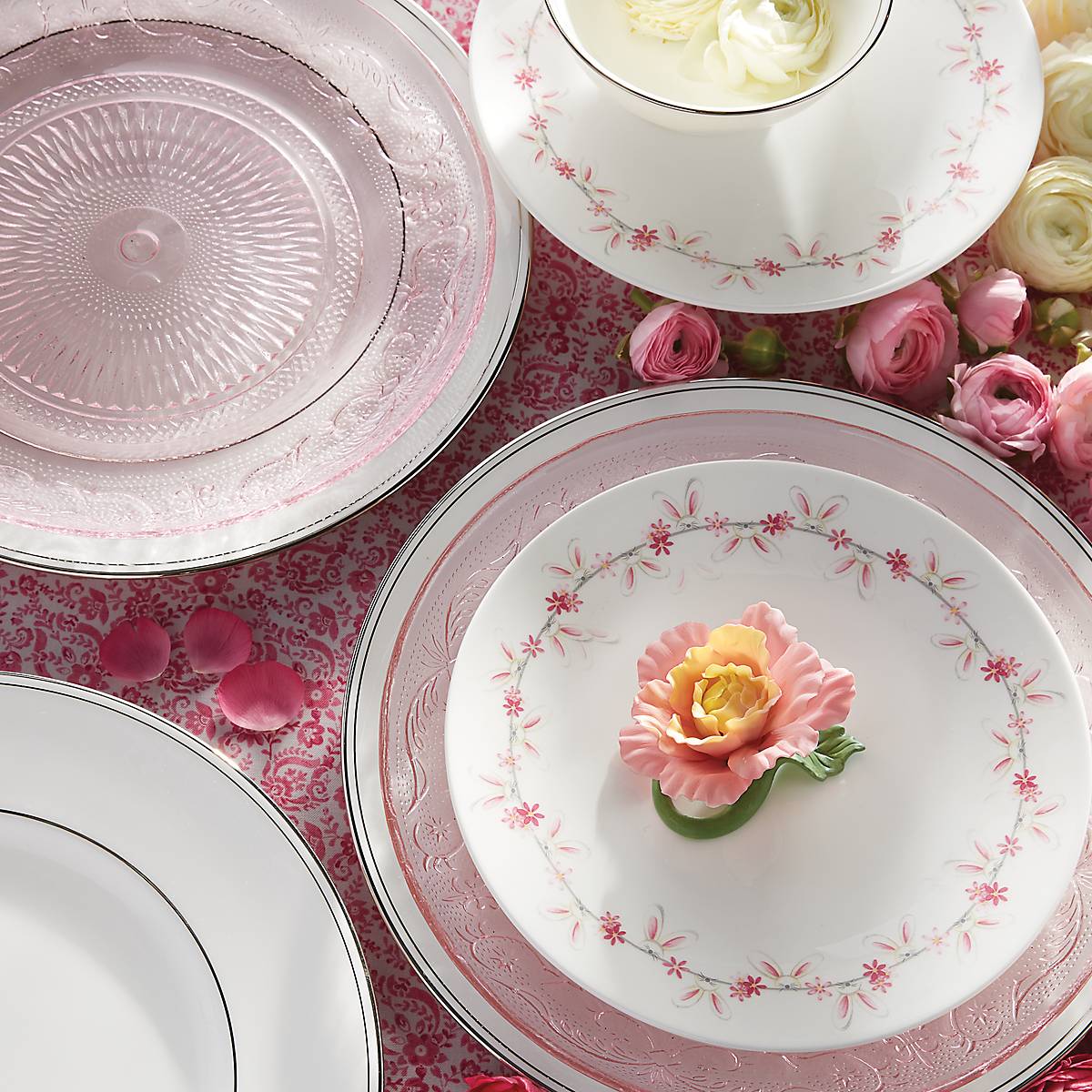 Alternative view of Federal Platinum Dinner Plate