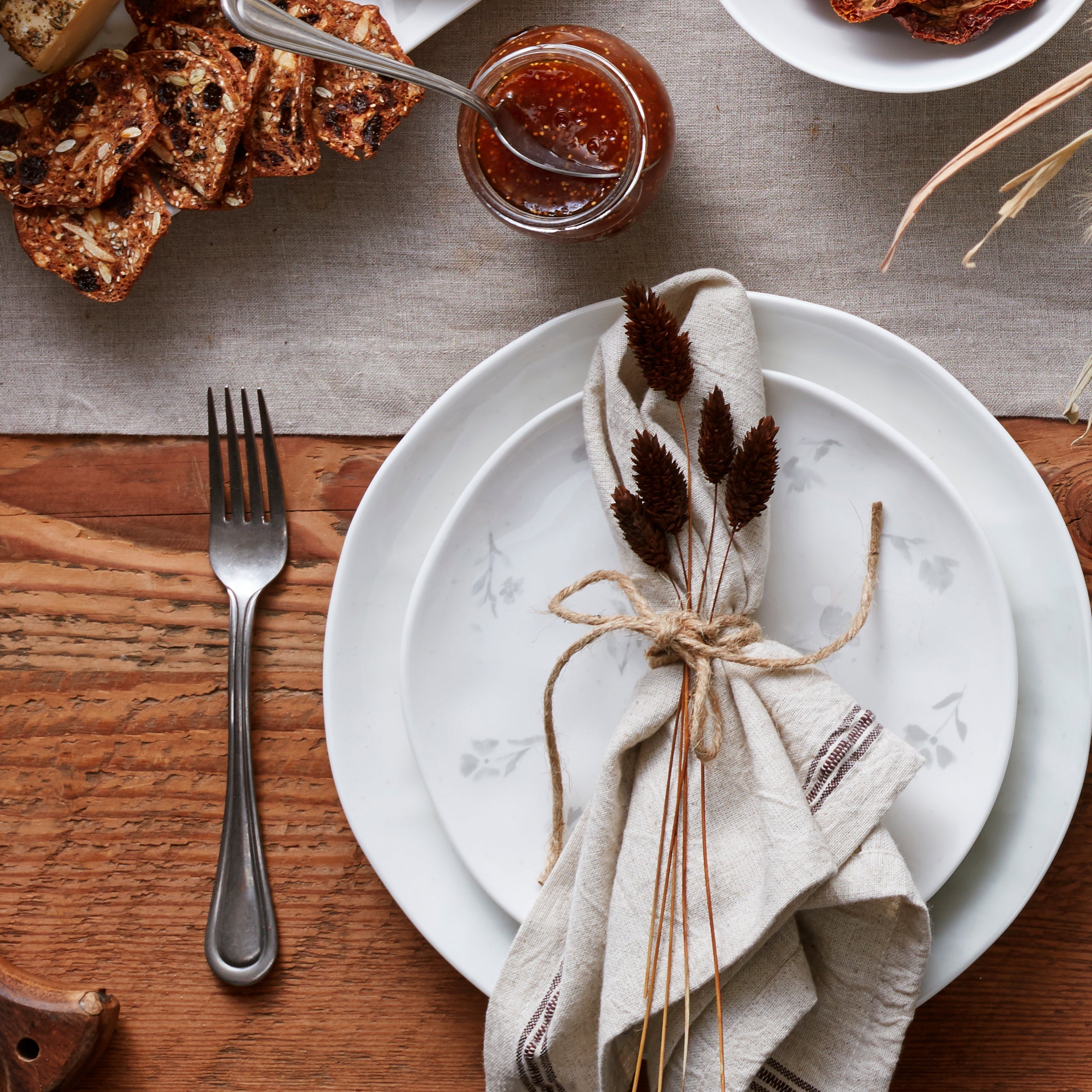 Oyster Bay 12 Piece Dinnerware Set - Image 2