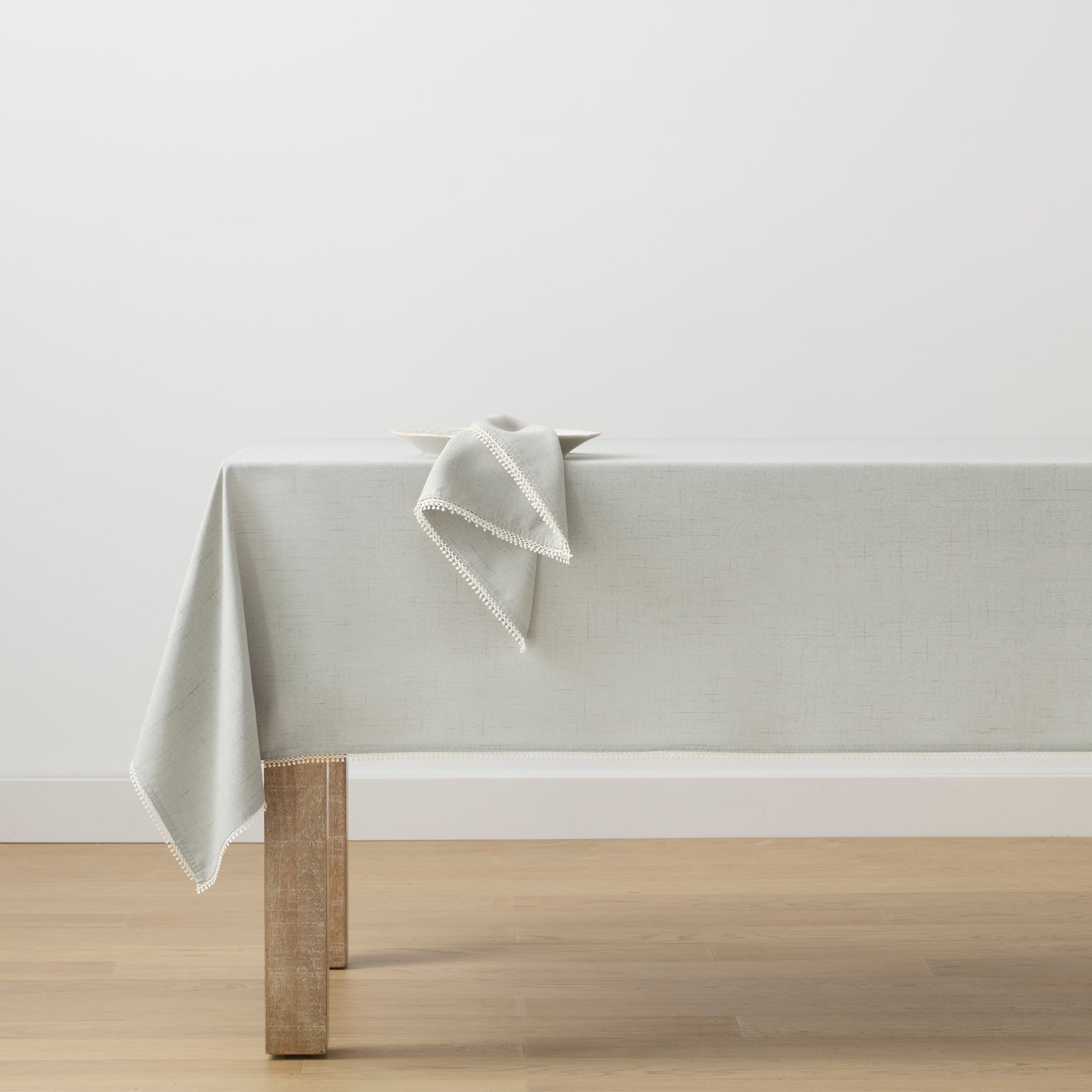 French Perle Dove Grey 60X84 Tablecloth - Image 2