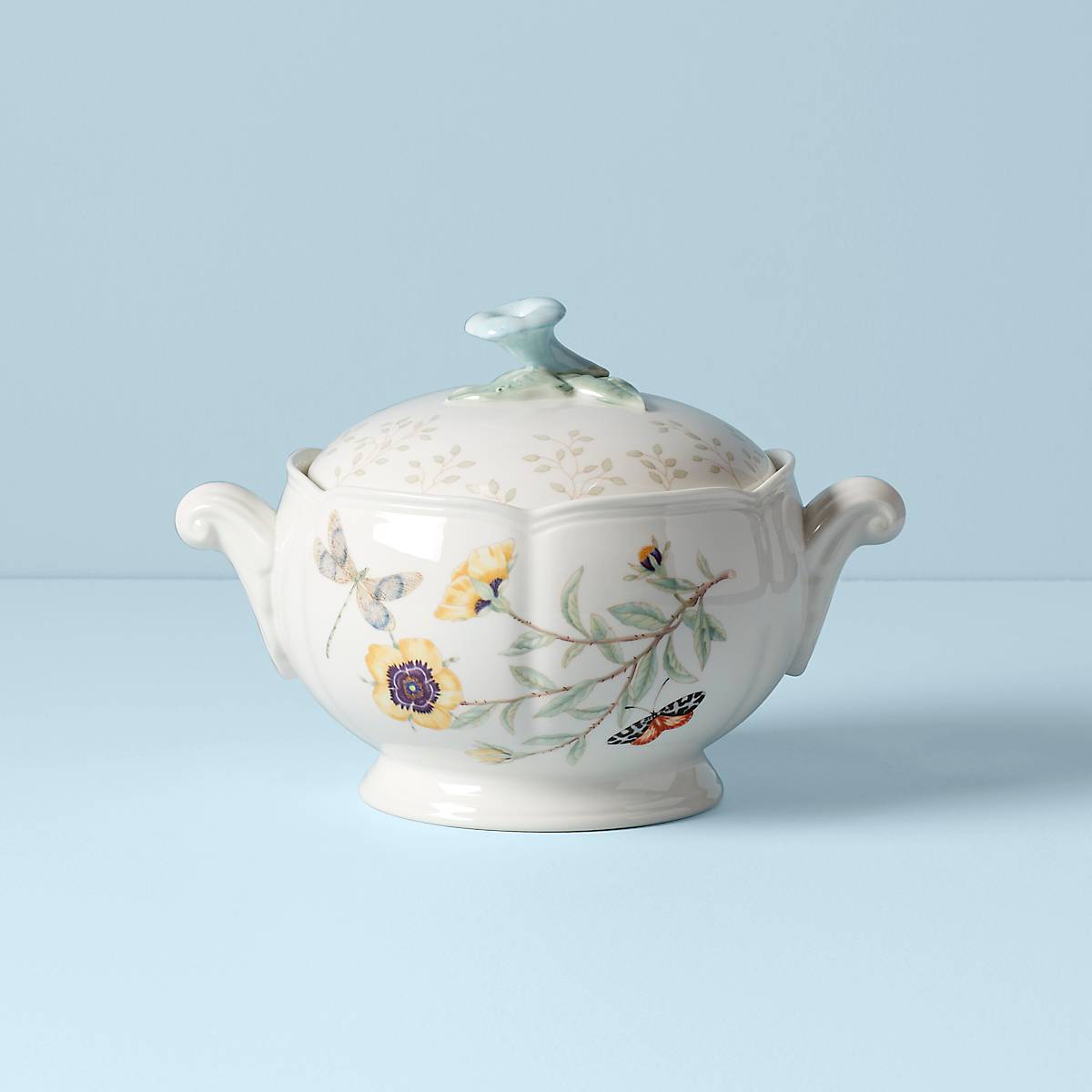 Alternative view of Butterfly Meadow Casserole Dish