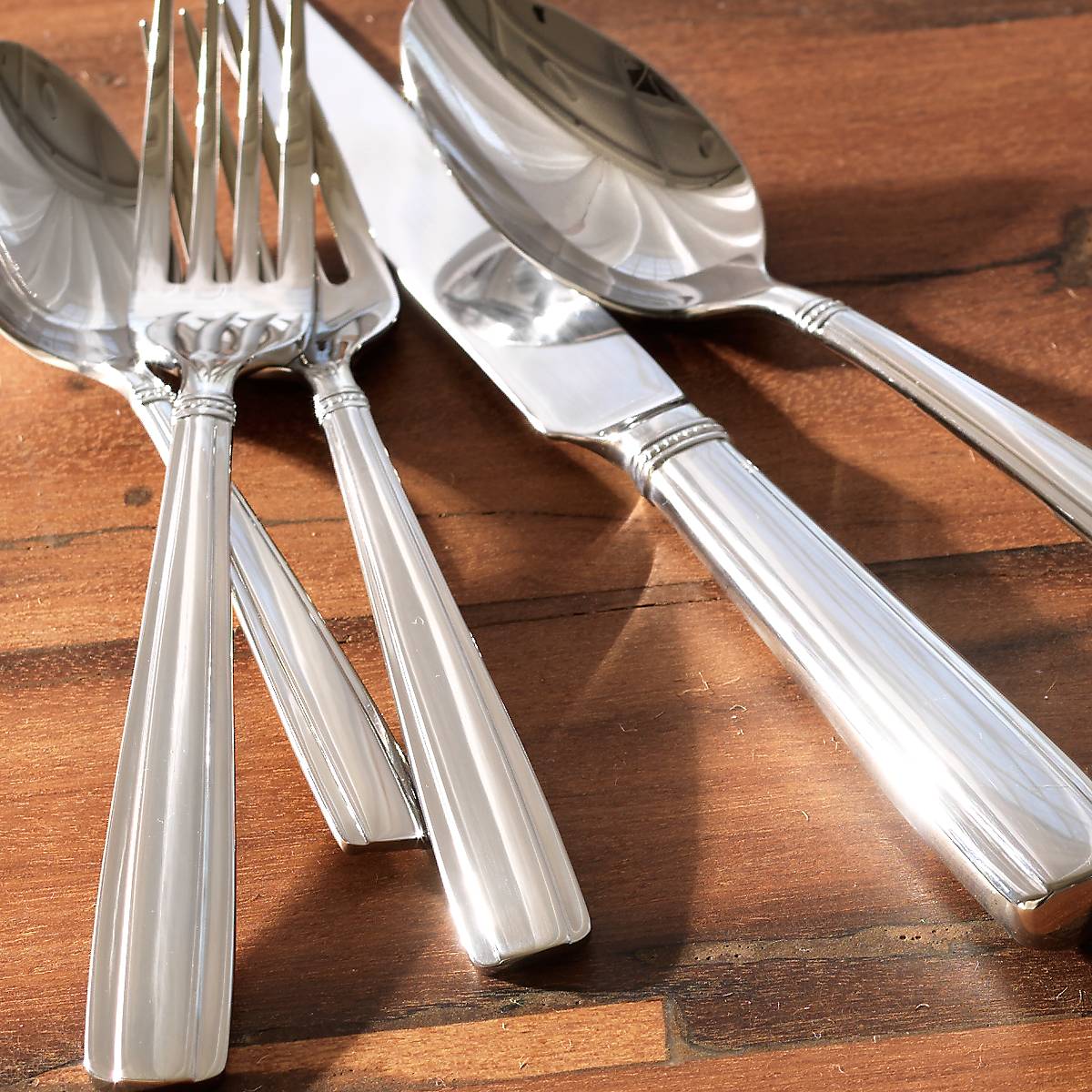 Crescendo II 65 Piece Flatware Set - Image 3