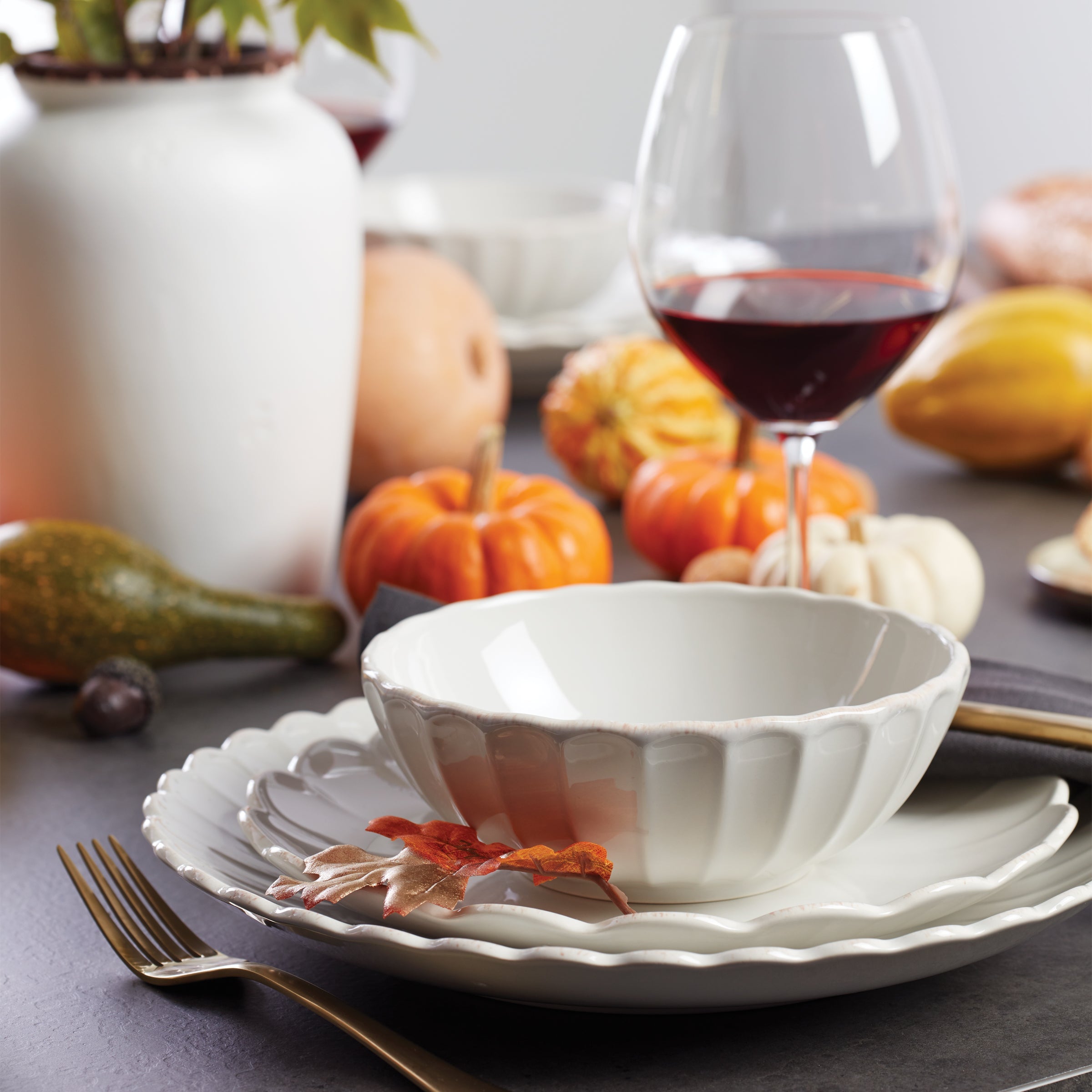 French Perle Scallop 4 Piece Place Setting - Image 15