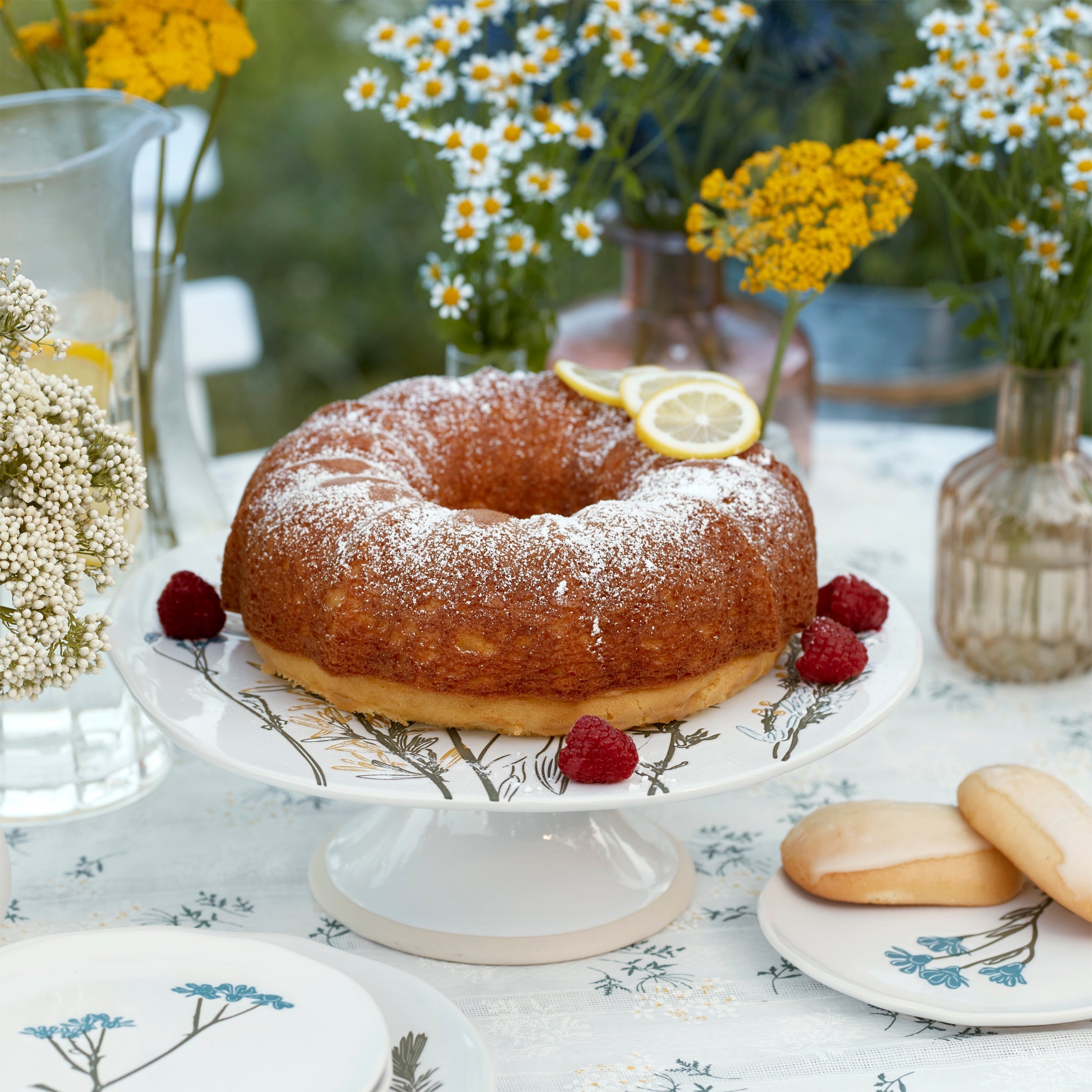 Alternative view of Wildflowers Cake Plate