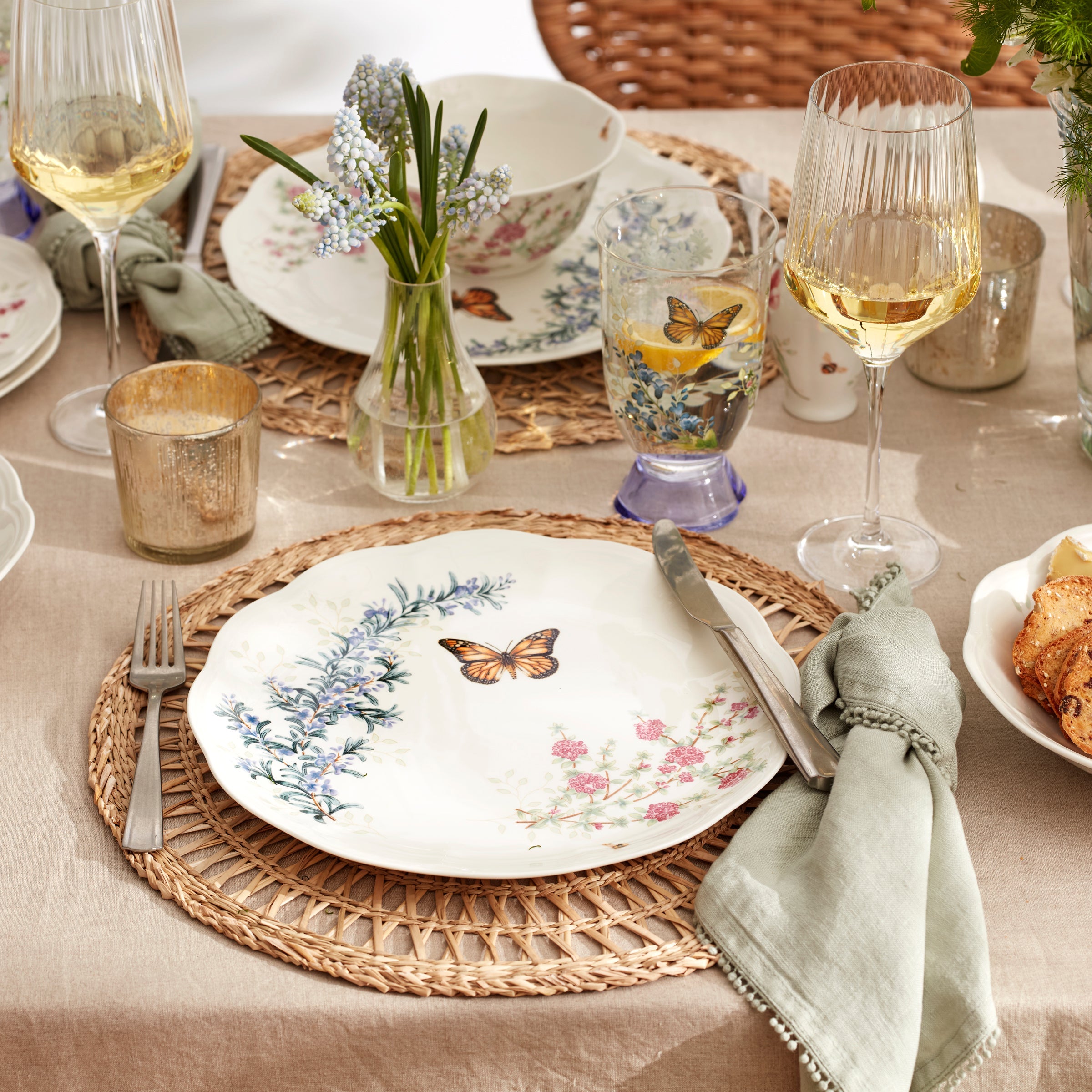 Butterfly Meadow Herbs 12 Piece Dinnerware Set - Image 4