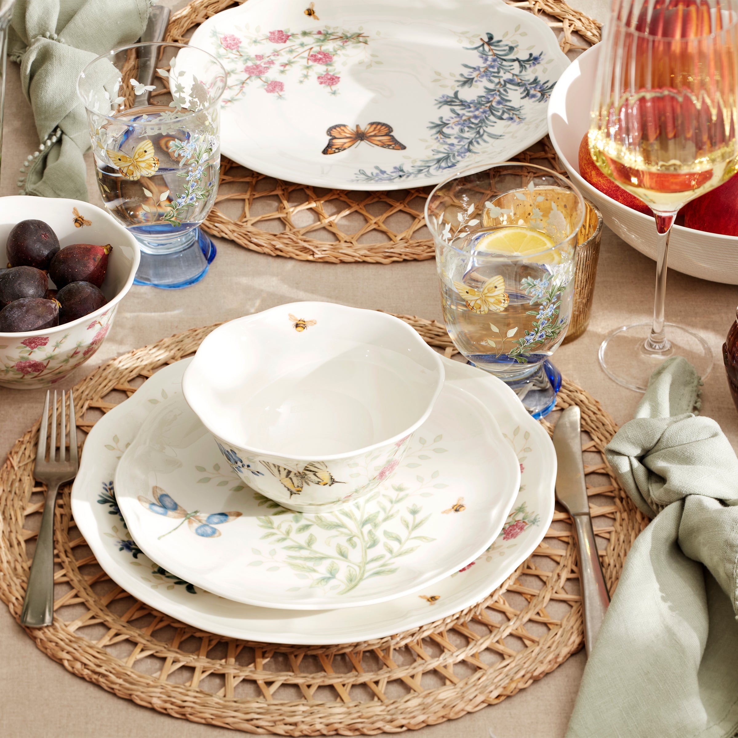 Butterfly Meadow Herbs 12 Piece Dinnerware Set - Image 6