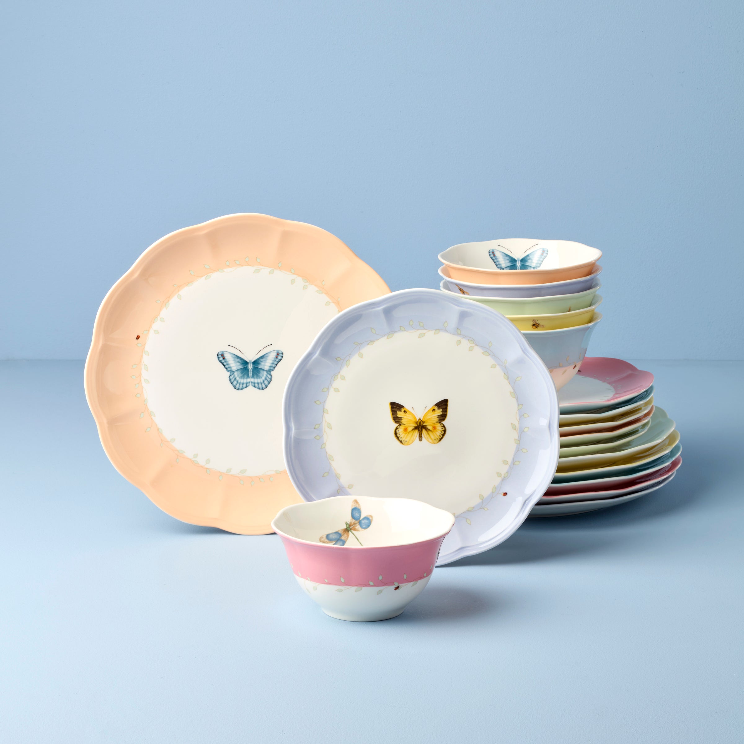 Butterfly Meadow Colors 18 Piece Dinnerware Set