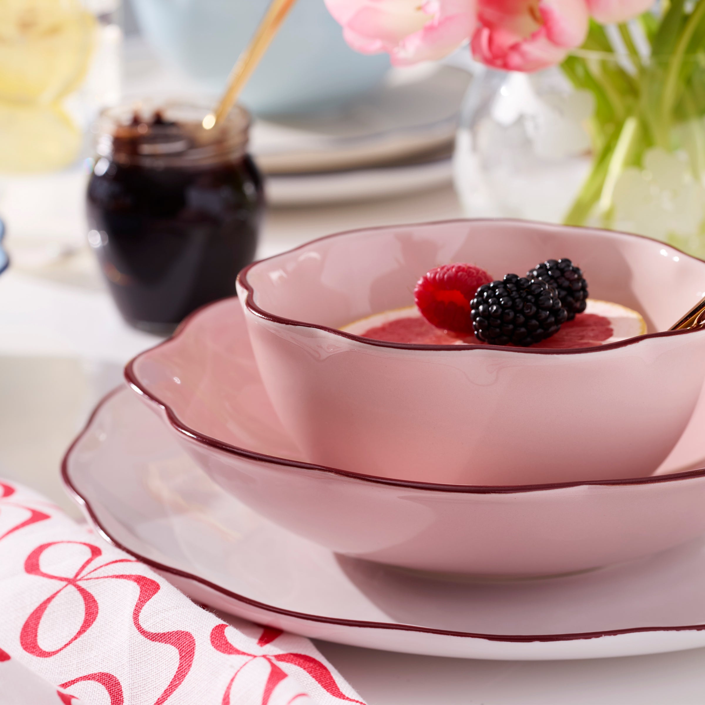 Alternative view of Garden Party Pink 16 Piece Dinnerware Set