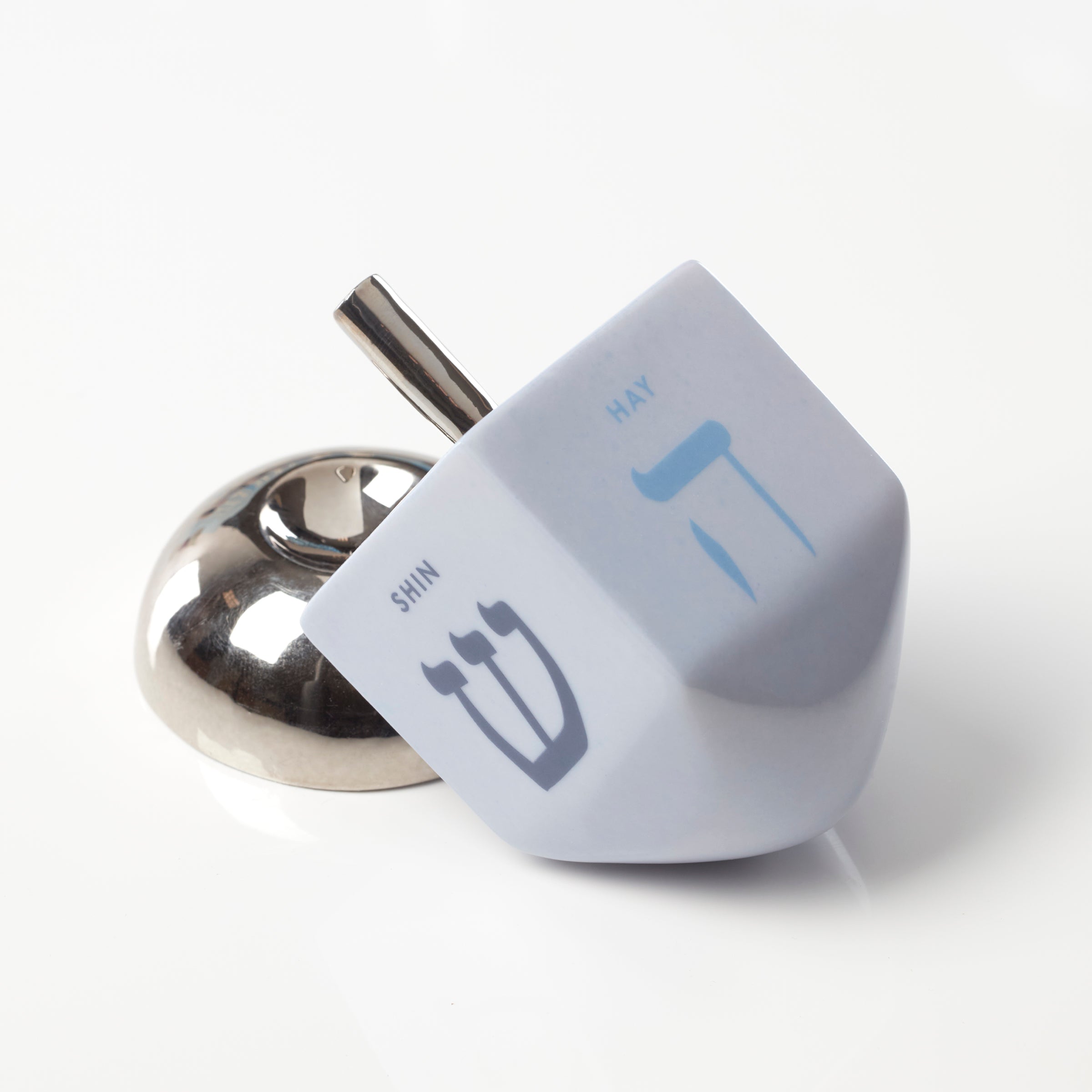 Alternative view of Oak Street Dreidel