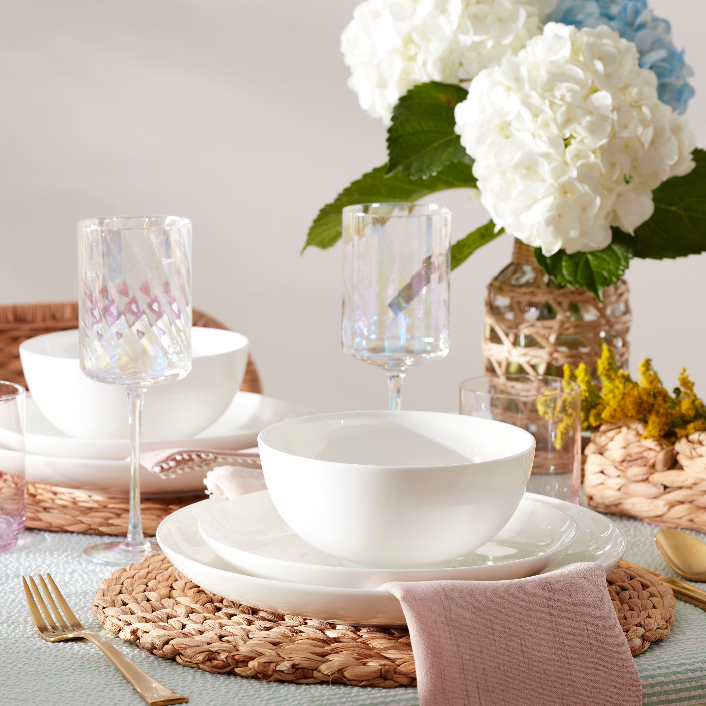 Studio 1414 Coupe 18 Piece Dinnerware Set - Image 5