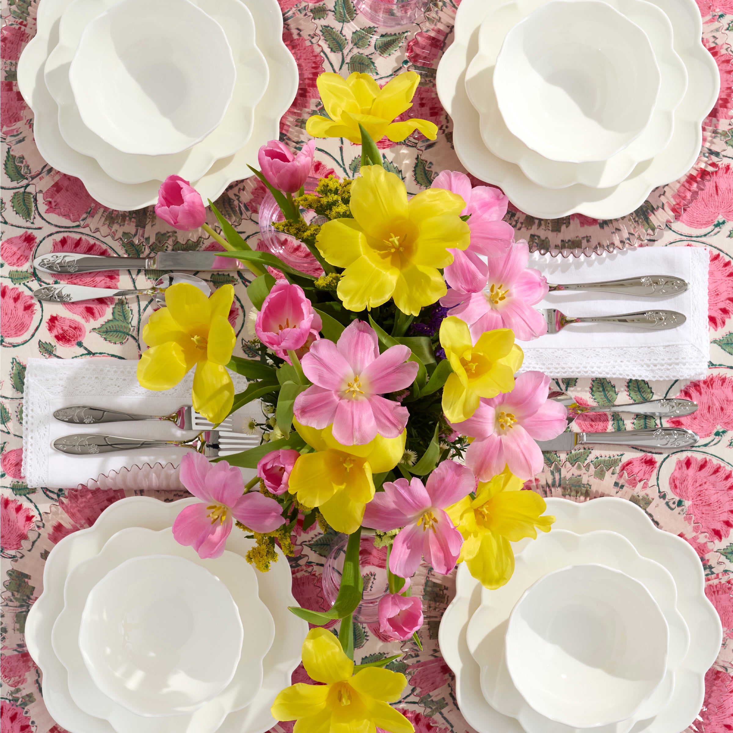 Alternative view of Studio 1414 Scallop 12 Piece Dinnerware Set