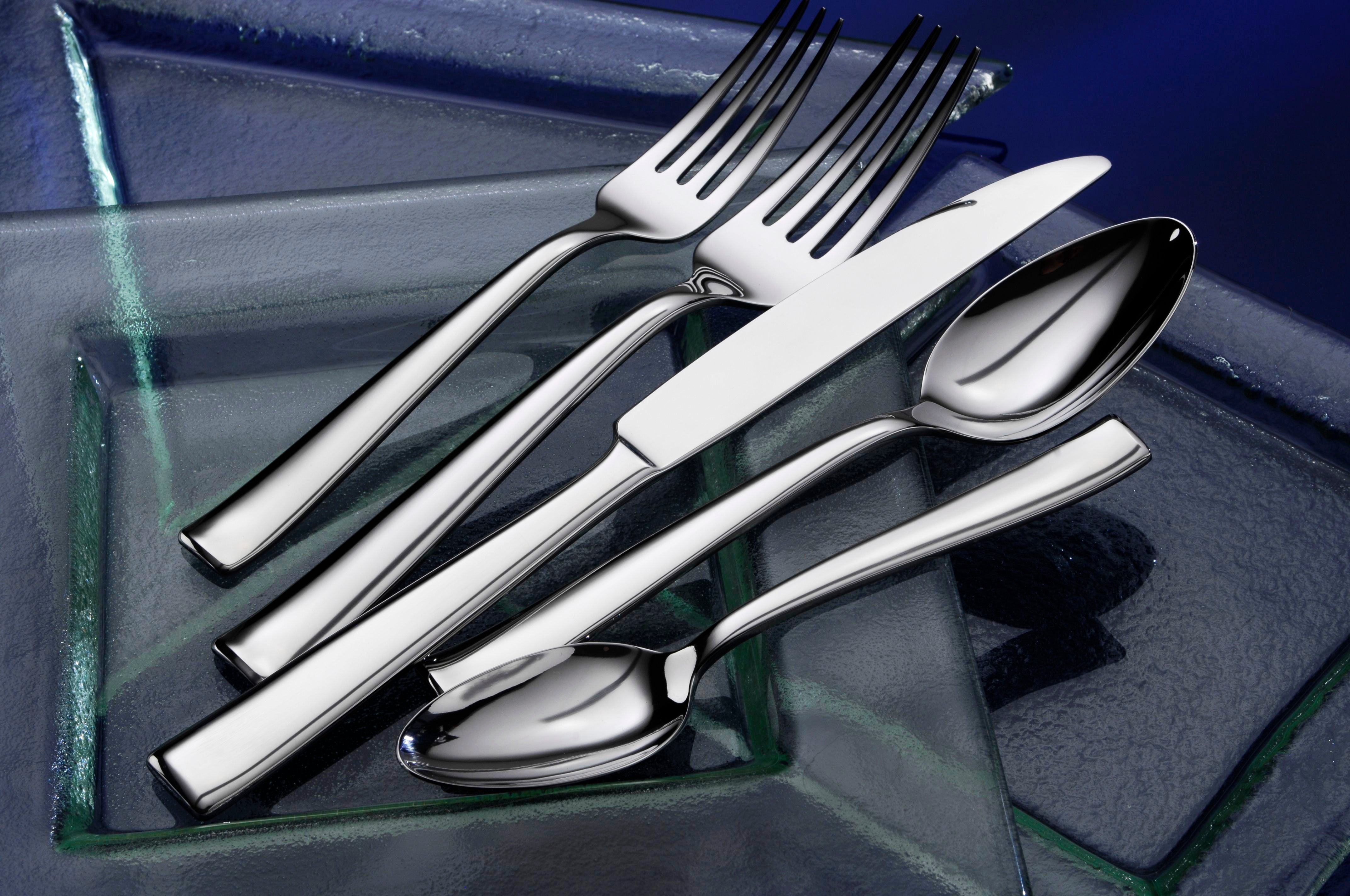 Alternative view of Monolith 20 Piece Flatware Set